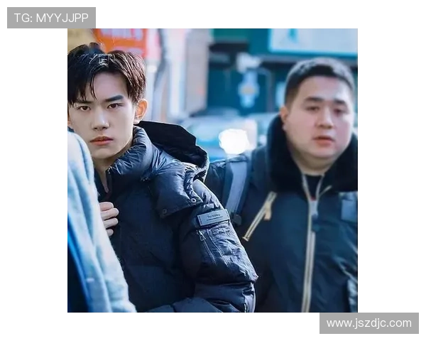 夜店偶遇足球明星的精彩瞬间引发热议网友纷纷围观分享视频回顾